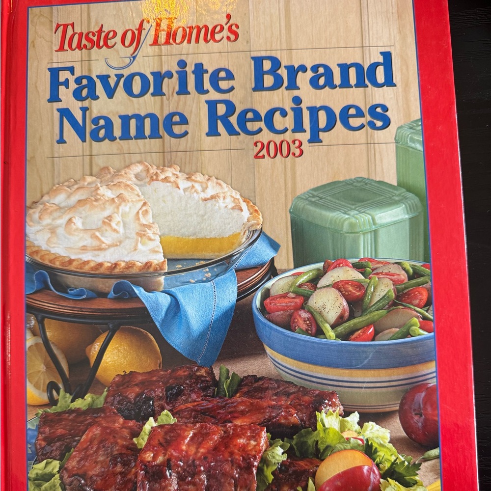 Taste of Home’s 2003 Favorite Brand Name Recipes Cookbook - Red Cover